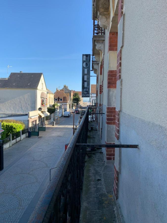 Hotel Le Cosy Riva Bella Ouistreham Exterior photo