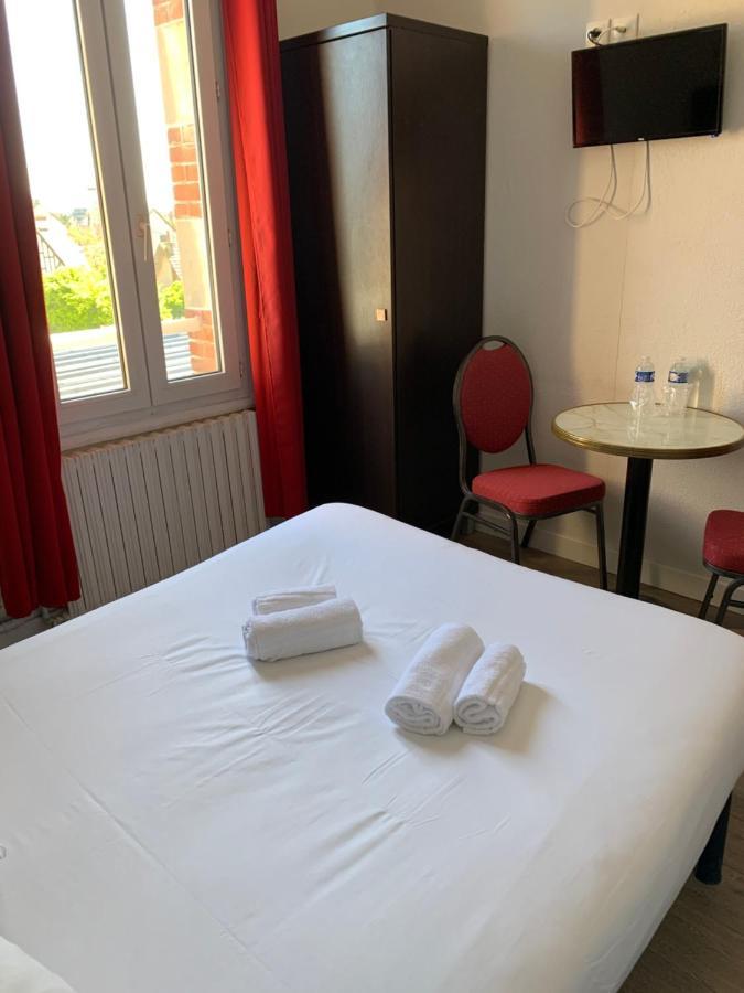 Hotel Le Cosy Riva Bella Ouistreham Exterior photo